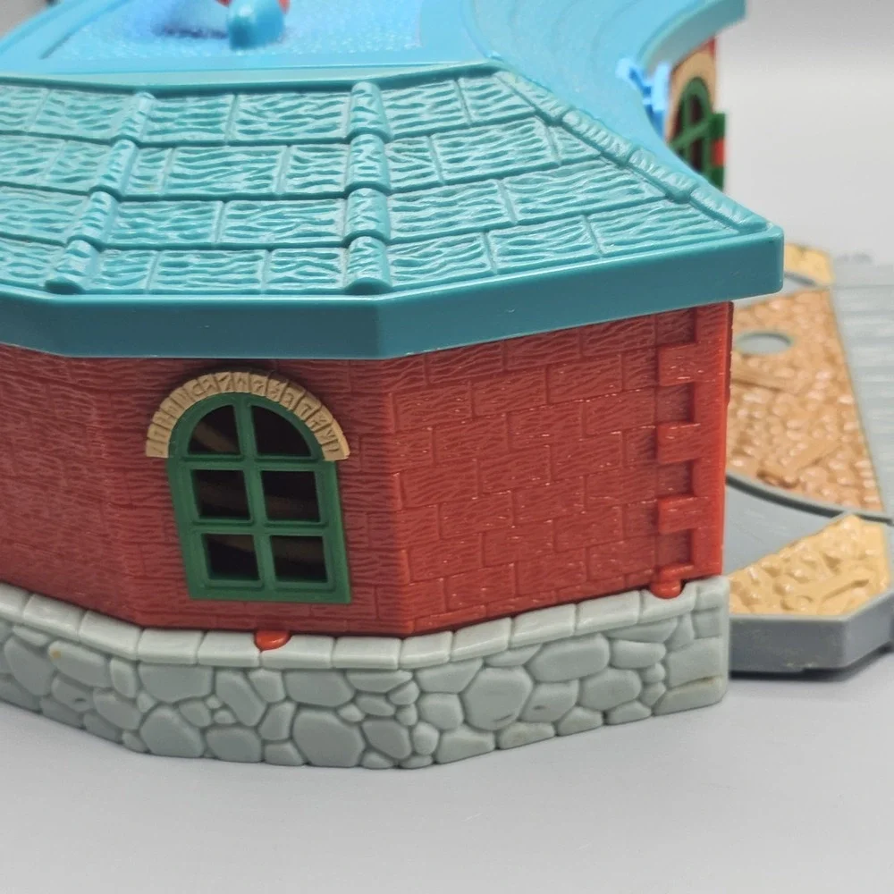 Vintage Thomas And Friends Take Along Roundhouse Station Track Storage